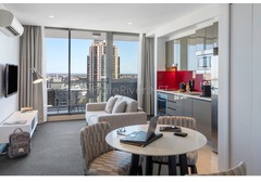 Meriton Suites Campbell Street, Sydney